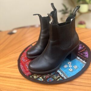 Barely used Blundstone high heel boots EU 9.